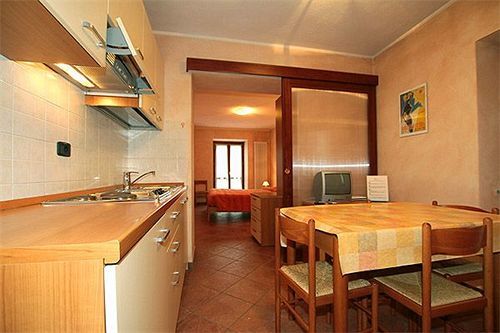 La Tana Del Ghiro Aparthotel